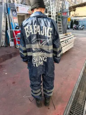 חליפת סערה לגשם וגלים עם הדפסת BABAJIG