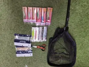 מארז חגיגי לדיג – רשת הרמה, 10 בובות קלמארי, מספריים, 2 חבילות גופי סיליקון | חנות דיג BABAJIG בתל אביב